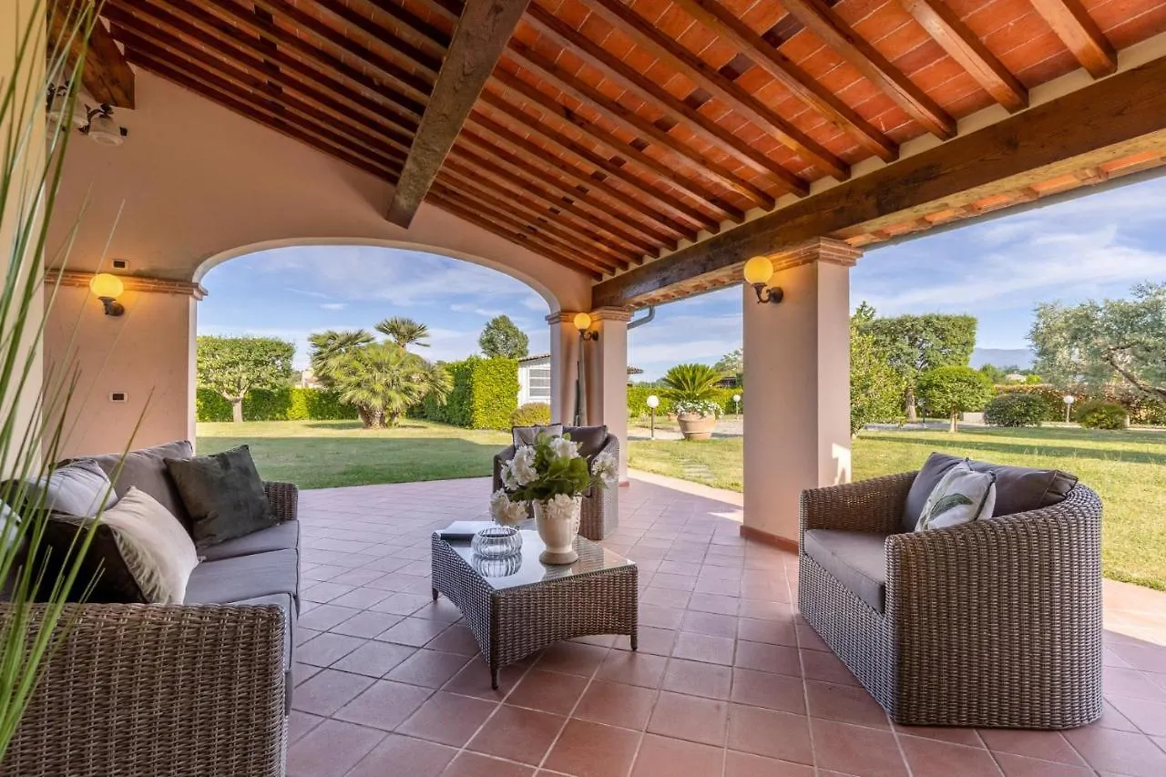 Villa Nonna Bianca, A Genuine Farmhouse In Sant'Alessio, Lucca