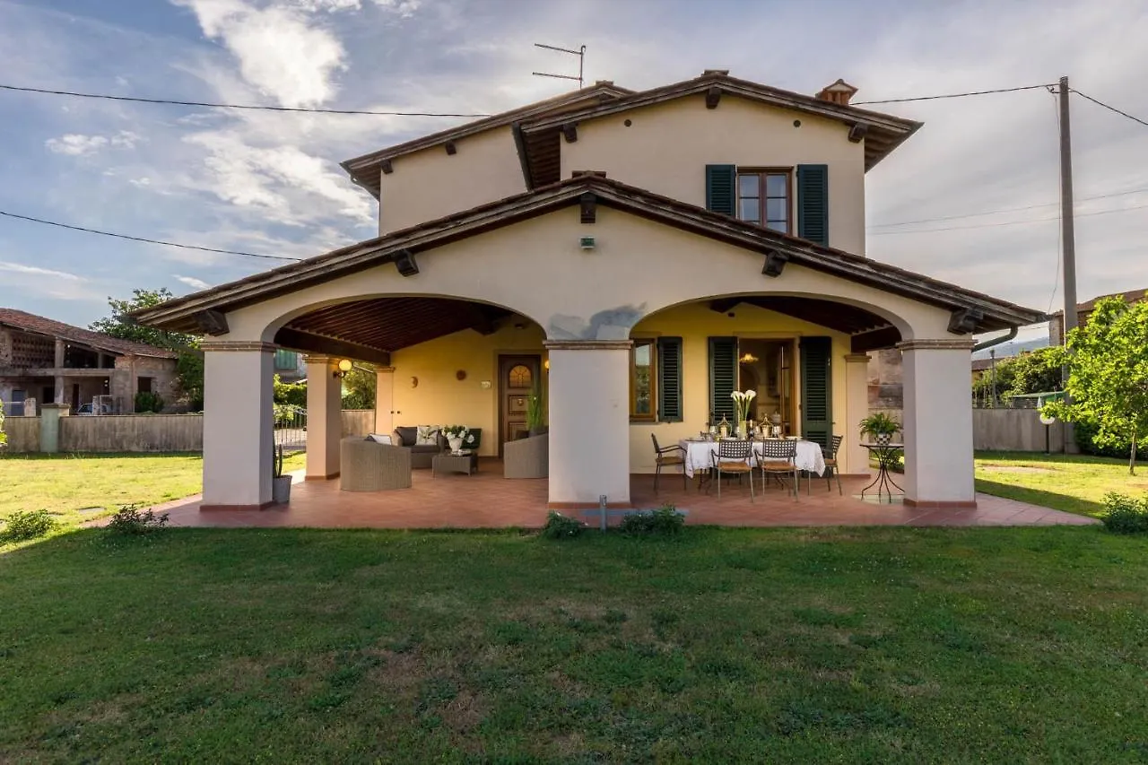 Villa Nonna Bianca, A Genuine Farmhouse In Sant'Alessio, Lucca