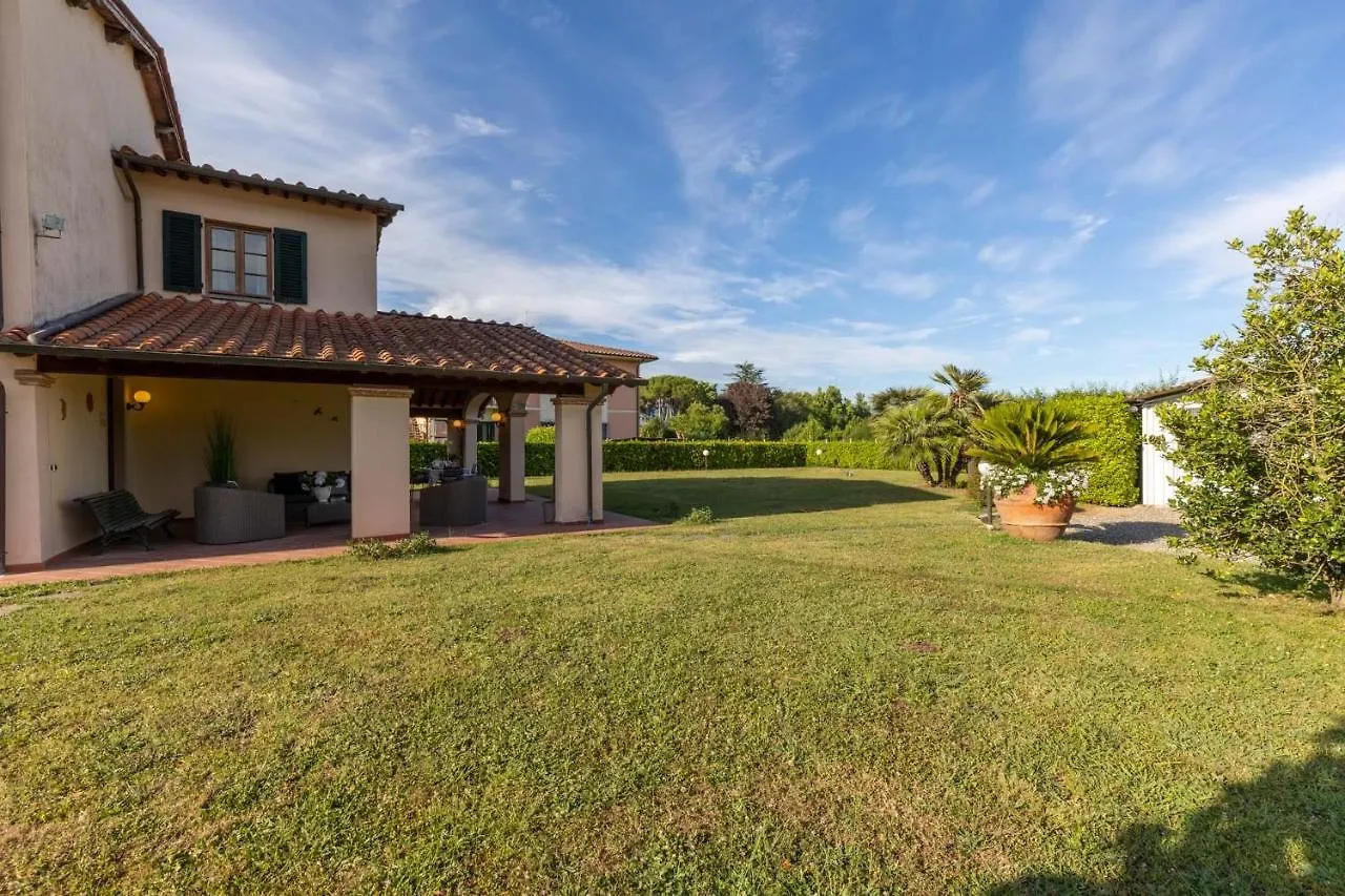 Nonna Bianca, A Genuine Farmhouse In Sant'Alessio, Lucca 0*,